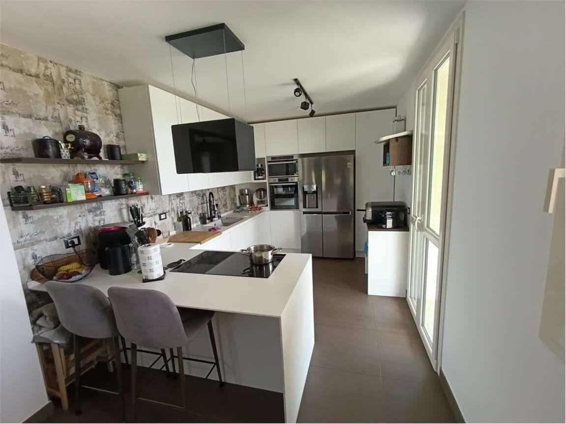 casa indipendente in vendita a Rimini in zona Viserba
