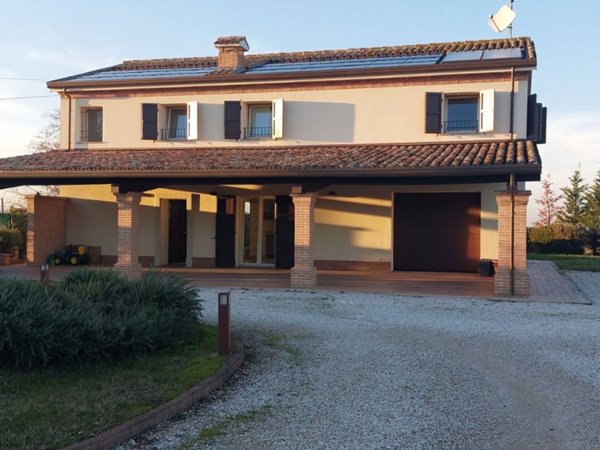 casa indipendente in vendita a Rimini in zona San Paolo