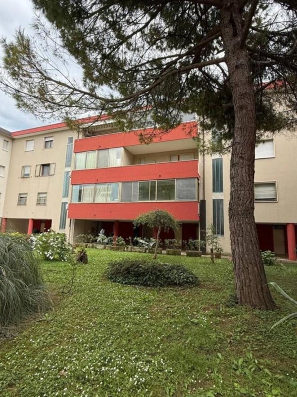 appartamento in vendita a Rimini in zona Miramare di Rimini