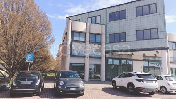 ufficio in vendita a Rimini in zona Marebello