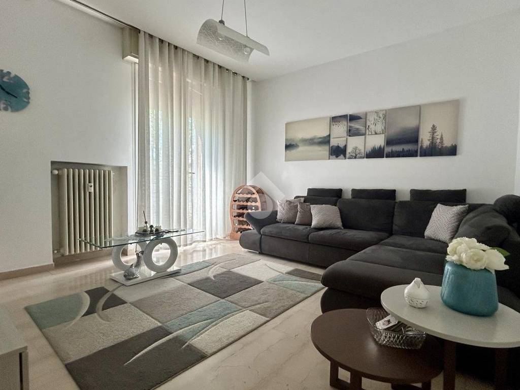 appartamento in vendita a Rimini in zona Marina Centro