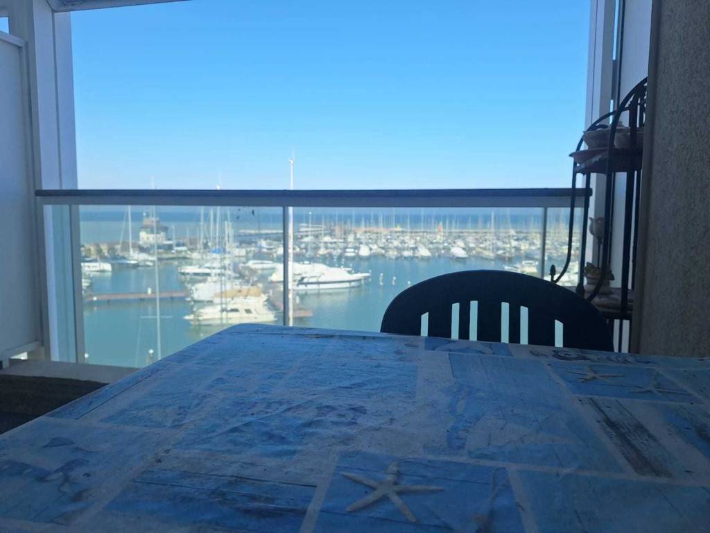appartamento in vendita a Rimini in zona Marina Centro