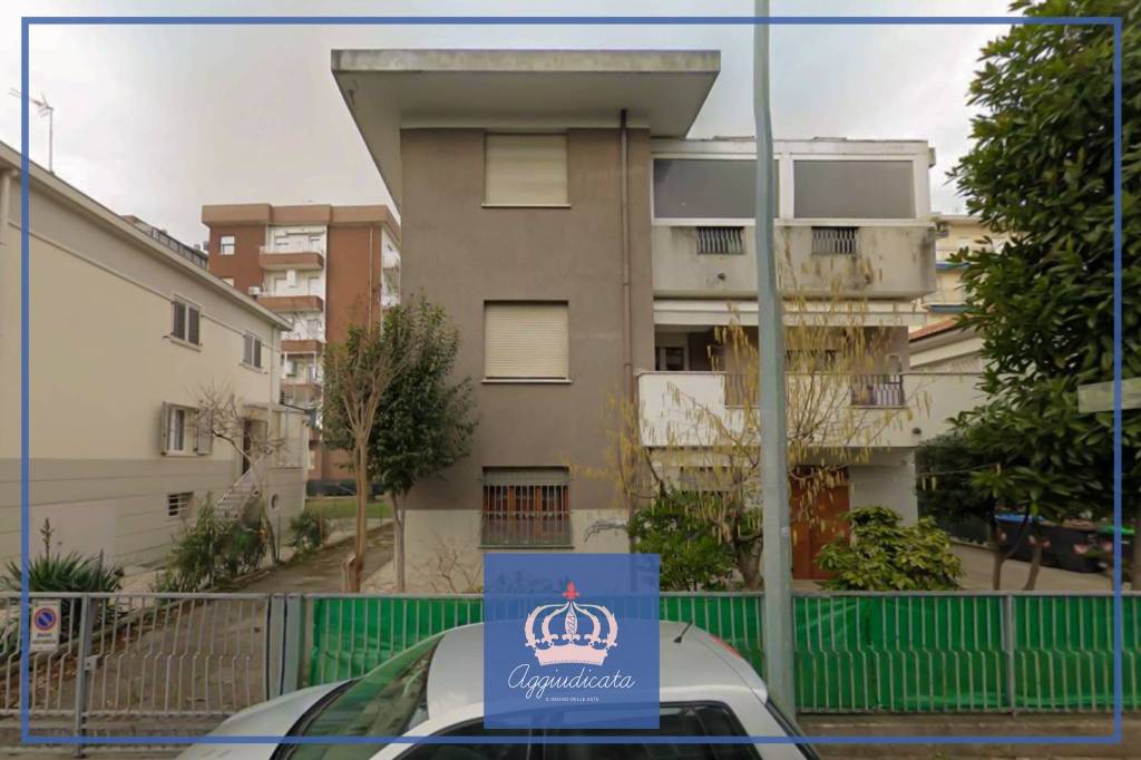 appartamento in vendita a Rimini in zona Marina Centro