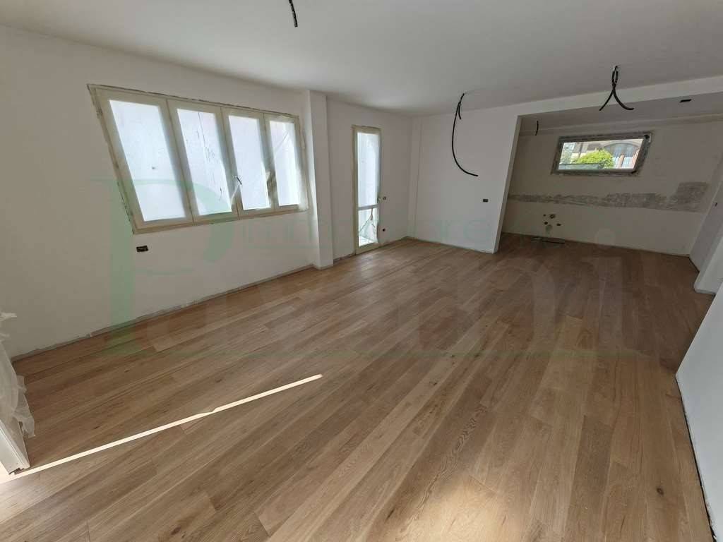 casa indipendente in vendita a Rimini in zona Fiera Vecchia