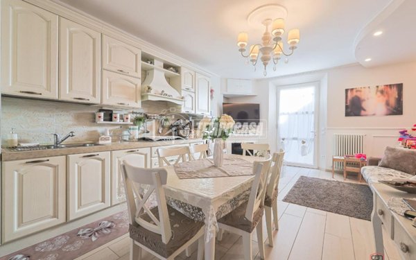 casa indipendente in vendita a Rimini in zona Gaiofana