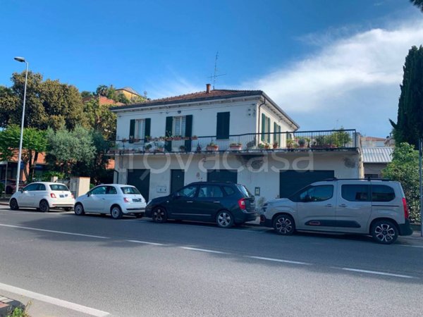 casa indipendente in vendita a Rimini in zona Centro Storico