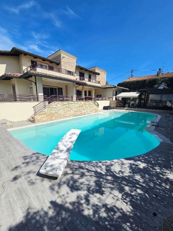 casa indipendente in vendita a Rimini in zona Vergiano