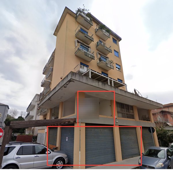 negozio in vendita a Rimini in zona Marina Centro