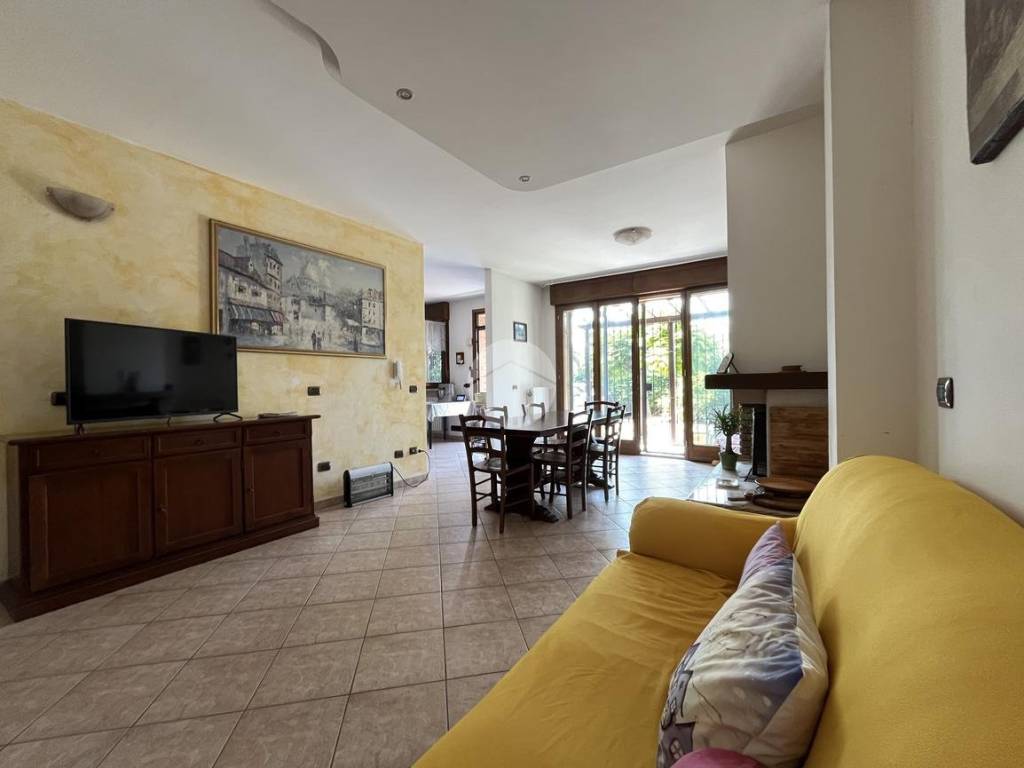 casa indipendente in vendita a Rimini in zona Rivabella