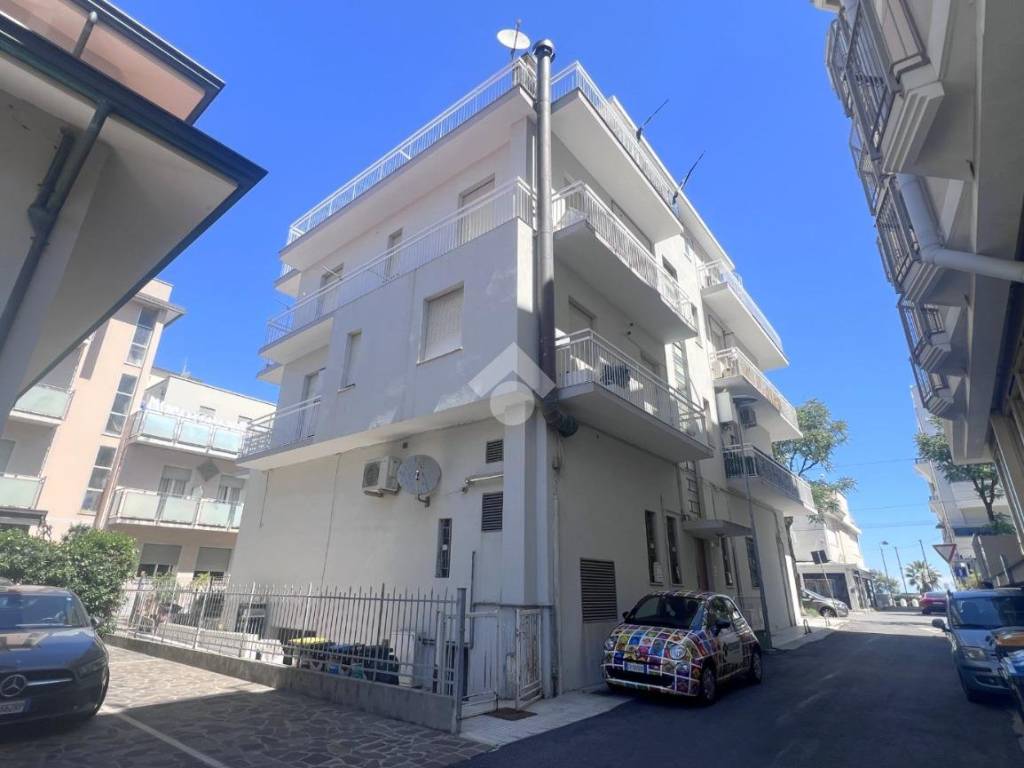 appartamento in vendita a Rimini in zona Miramare di Rimini