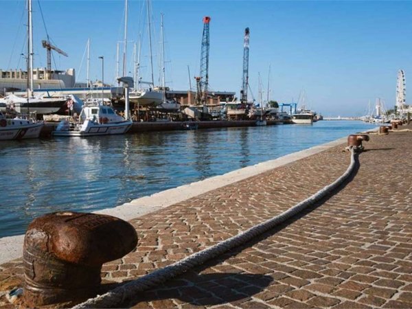 appartamento in vendita a Rimini in zona Marina Centro