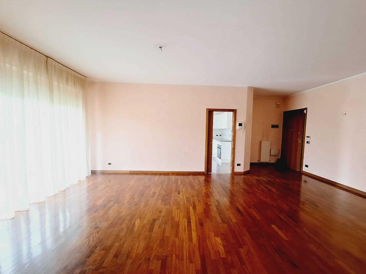 appartamento in vendita a Rimini in zona Marina Centro