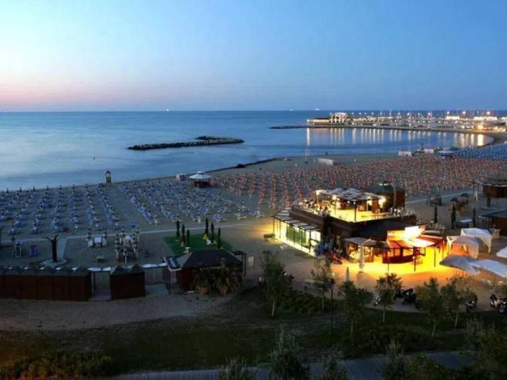 intera palazzina in vendita a Rimini in zona San Giuliano a Mare