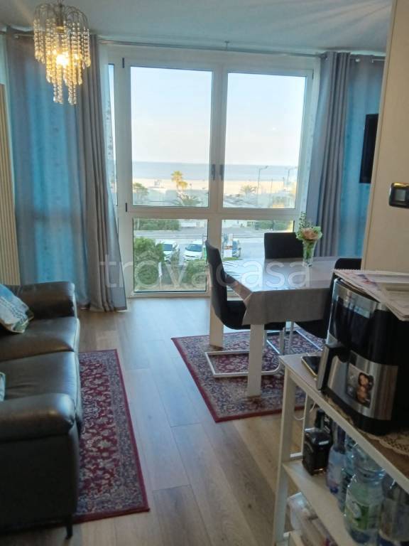 appartamento in vendita a Rimini in zona Marina Centro
