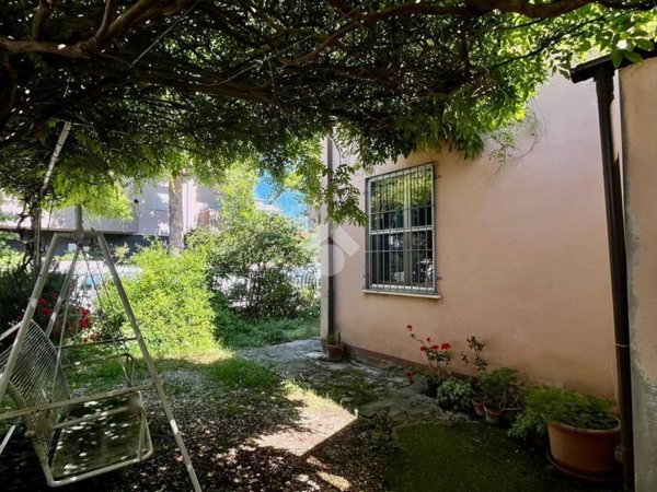 casa indipendente in vendita a Rimini in zona Rivabella