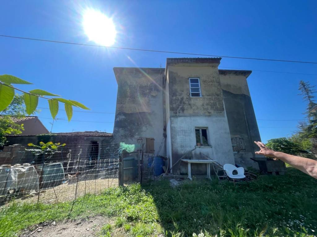 casa indipendente in vendita a Rimini in zona Gaiofana