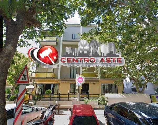 negozio in vendita a Rimini in zona Rivabella