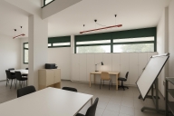 negozio in vendita a Rimini in zona Miramare di Rimini