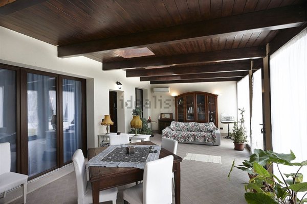 casa indipendente in vendita a Rimini in zona Viserba