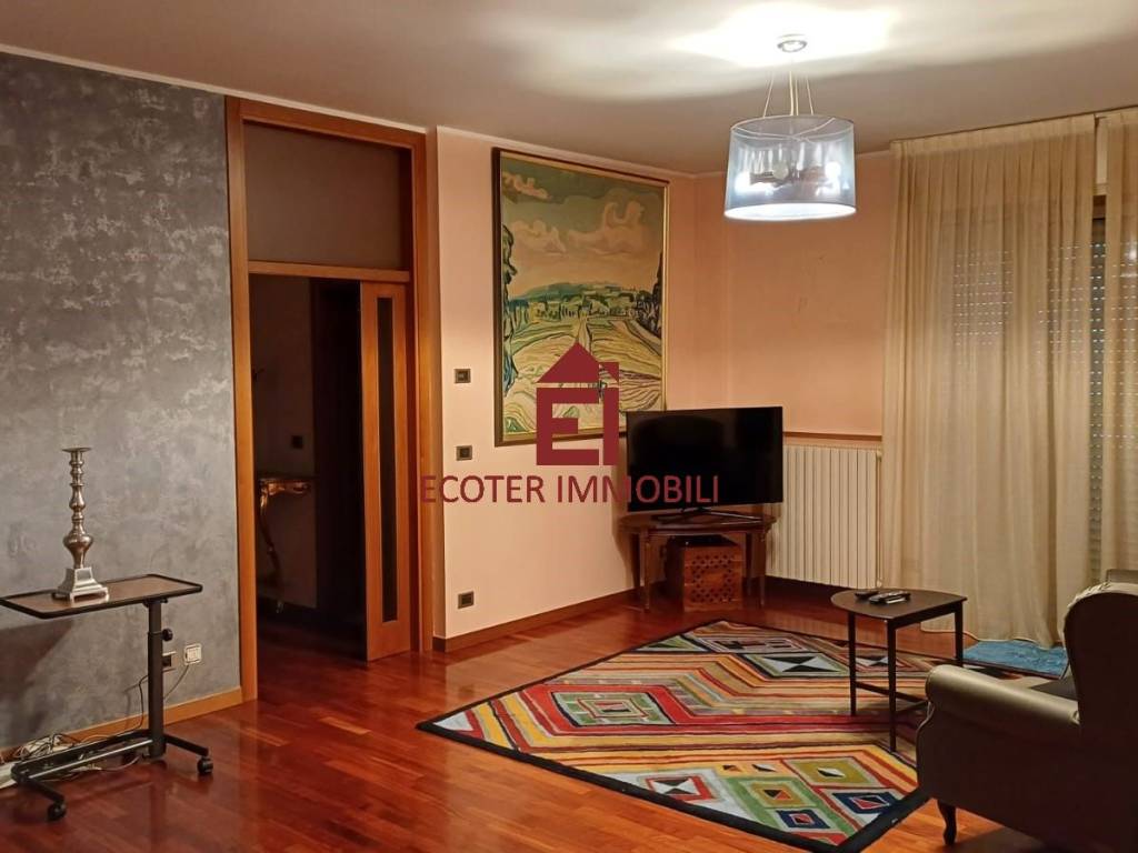 appartamento in vendita a Rimini in zona Marina Centro