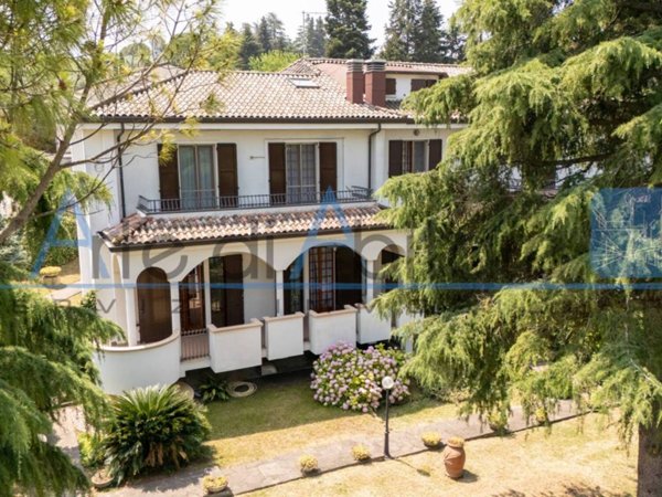 casa indipendente in vendita a Rimini in zona Spadarolo