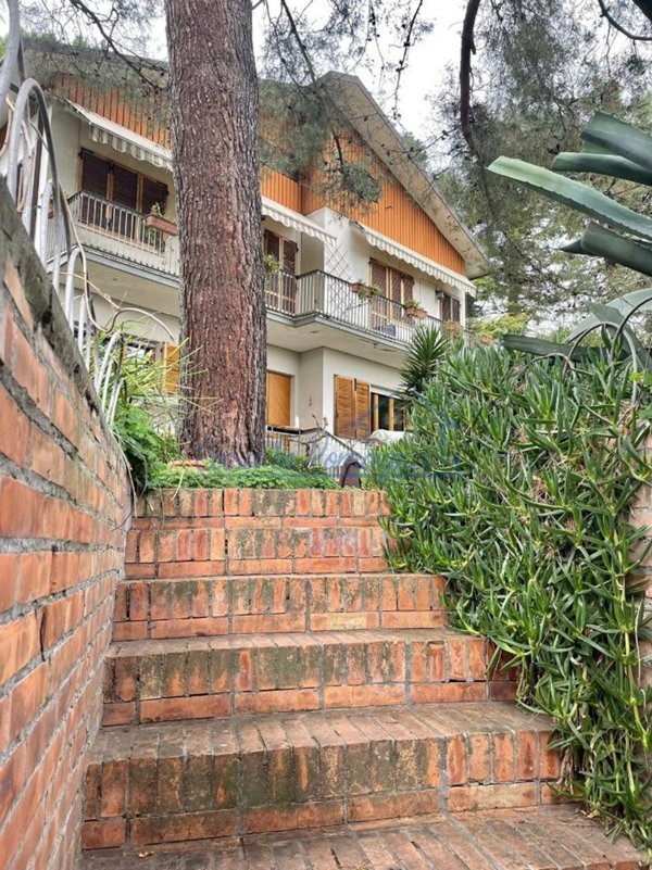 casa indipendente in vendita a Rimini in zona Gaiofana