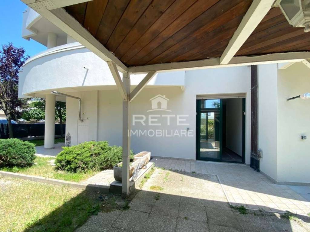 appartamento in vendita a Rimini in zona Torre Pedrera