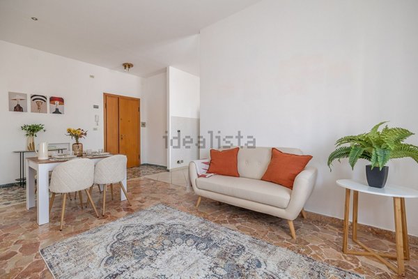 appartamento in vendita a Rimini in zona Marina Centro