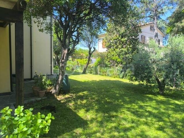 casa indipendente in vendita a Rimini in zona Gaiofana