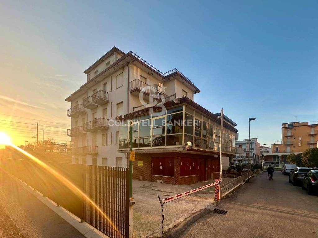 negozio in vendita a Rimini in zona Bellariva