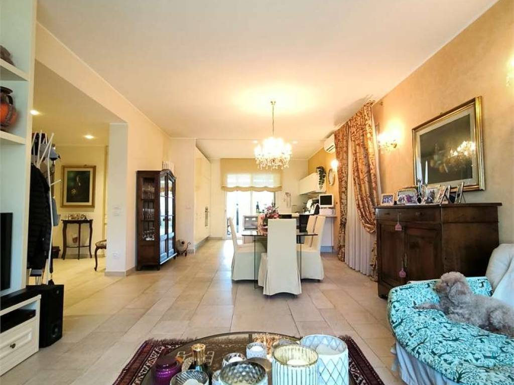 casa indipendente in vendita a Rimini in zona Gaiofana