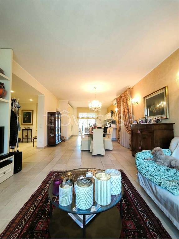 casa indipendente in vendita a Rimini in zona Gaiofana