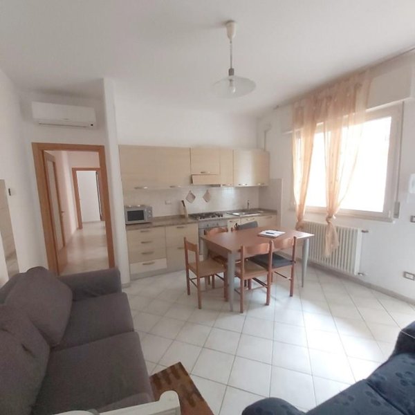 appartamento in vendita a Rimini in zona Miramare di Rimini