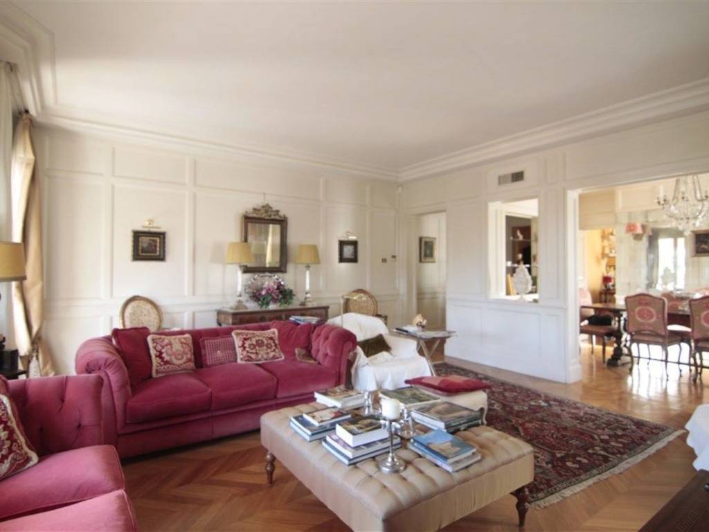 appartamento in vendita a Rimini in zona Marina Centro