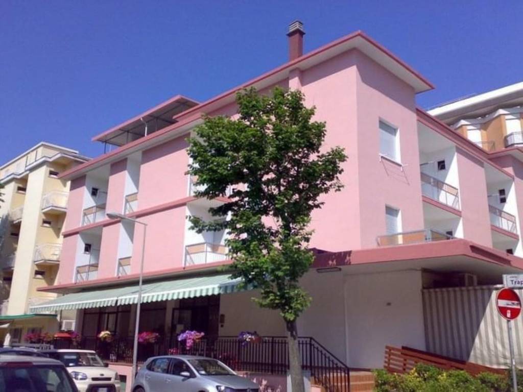 intera palazzina in vendita a Rimini in zona Rivazzurra