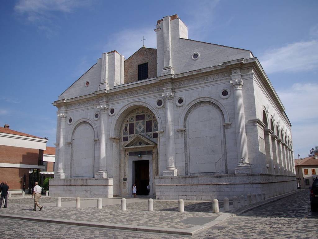 negozio in vendita a Rimini in zona Centro Storico