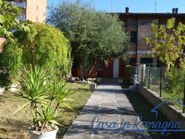 casa indipendente in vendita a Rimini in zona Fiera Vecchia