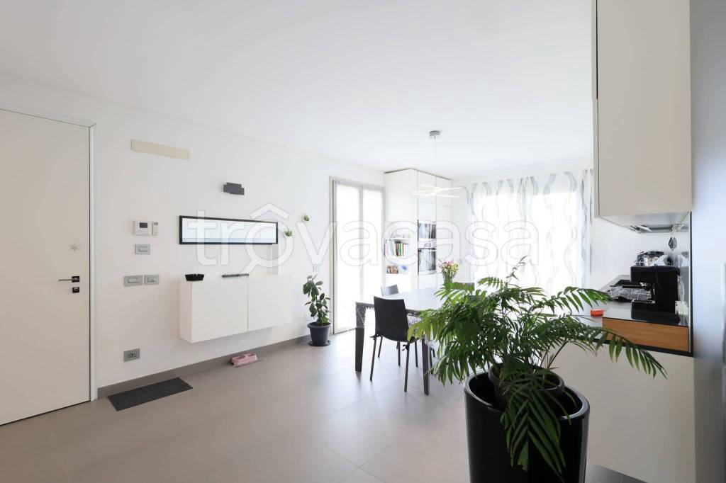 casa indipendente in vendita a Rimini in zona Viserba