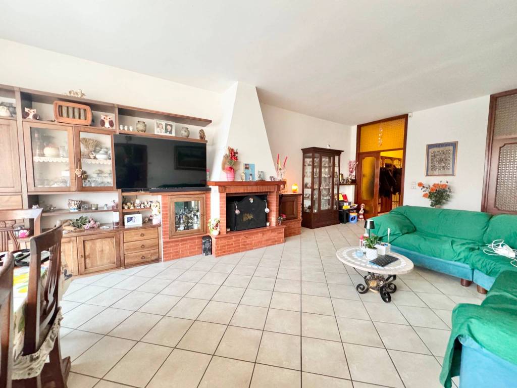 appartamento in vendita a Rimini in zona Marecchiese