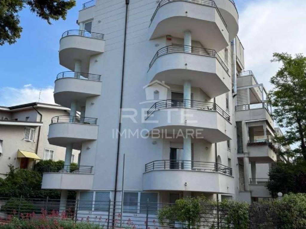 appartamento in vendita a Rimini in zona San Giuliano a Mare