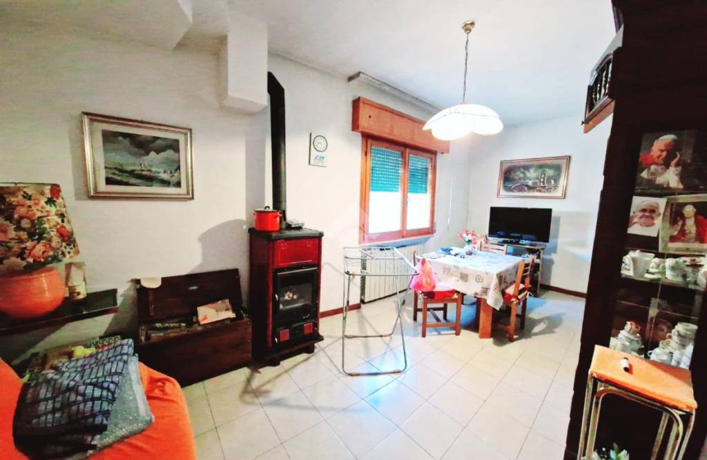 casa indipendente in vendita a Rimini in zona Viserbella