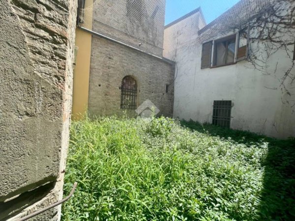 intera palazzina in vendita a Rimini