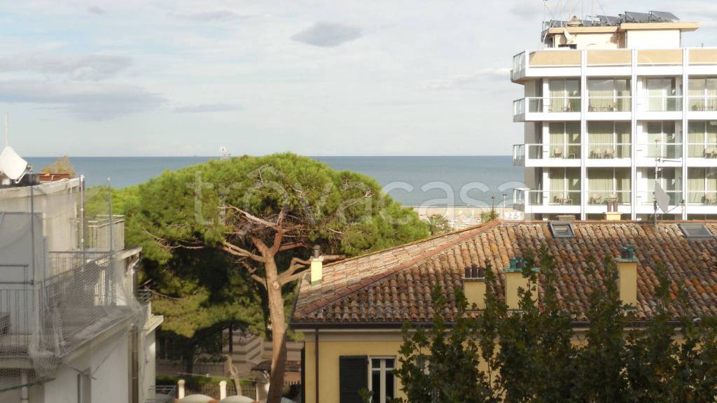 appartamento in vendita a Rimini in zona Marina Centro