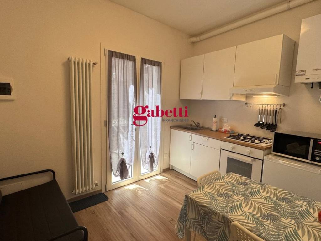 appartamento in vendita a Rimini in zona Marina Centro