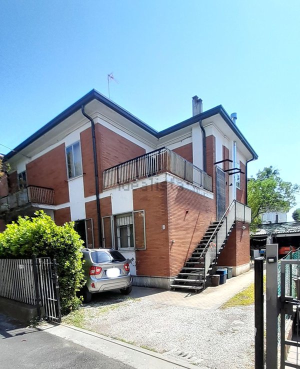 pentavano in vendita a Rimini in zona Marina Centro