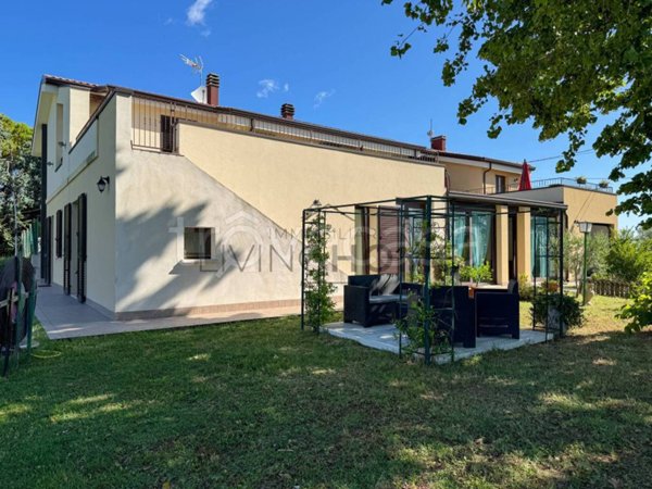 appartamento in vendita a Rimini in zona Viserba