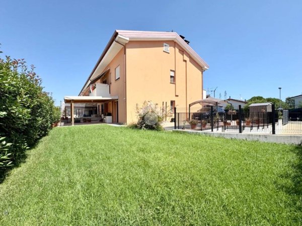 appartamento in vendita a Rimini in zona Spadarolo