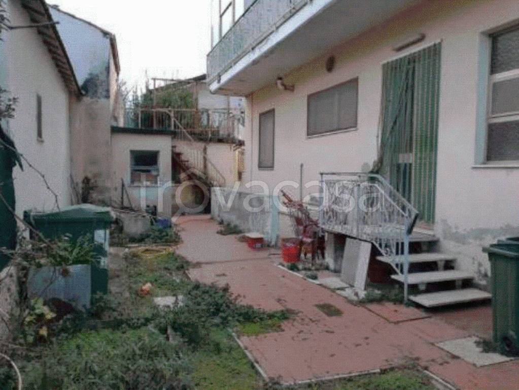 negozio in vendita a Rimini in zona Viserba