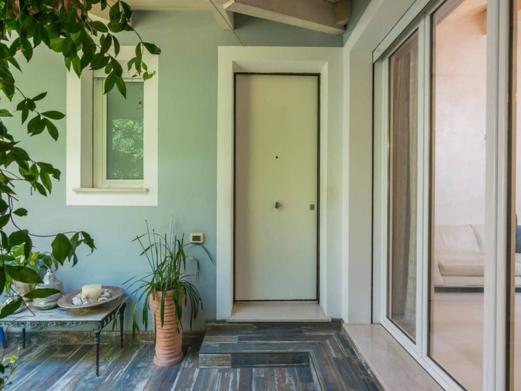 casa indipendente in vendita a Rimini in zona Viserba