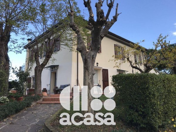 casa indipendente in vendita a Rimini in zona Vergiano